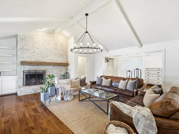 5068 Lake View Cir, North Richland Hills, TX 76180