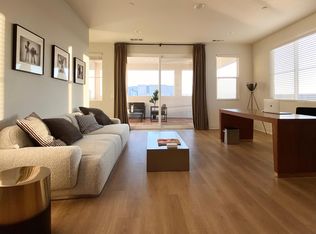 211 Paramount, Irvine, CA 92618