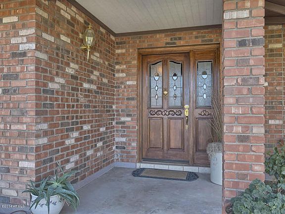 2nd image of 5457 E Capri Ave