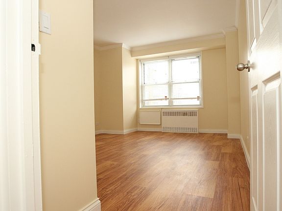 2nd image of 747 10th Ave APT 14A