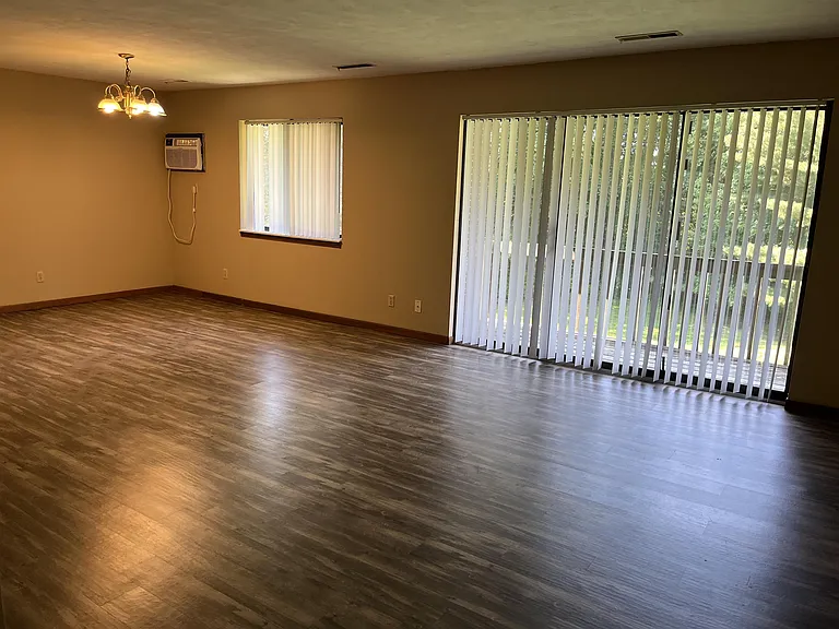 122 Burke Ave #11 — Photo 4