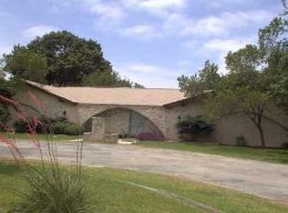 5615 Walzem Rd, Windcrest, TX 78218