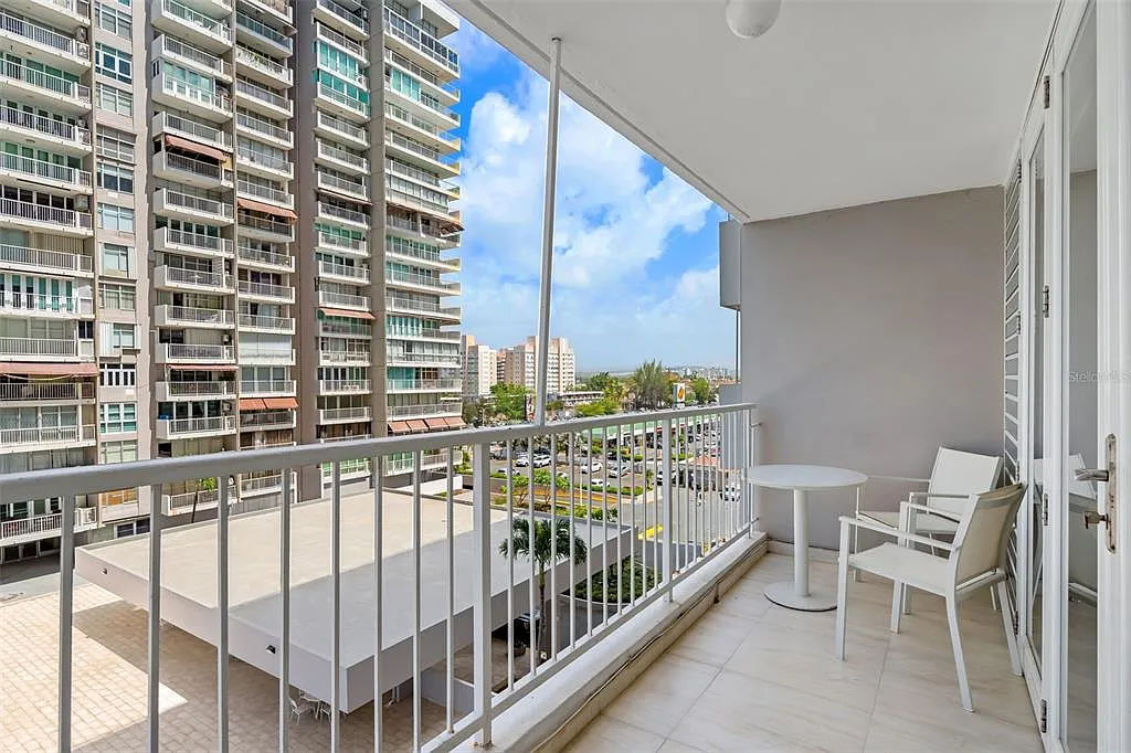 1 bed, 1.0 bath, 494 sqft, $1,600 — Photo 3