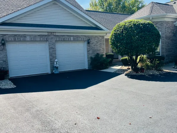 20827 W Honeysuckle Ct, Plainfield, IL 60544