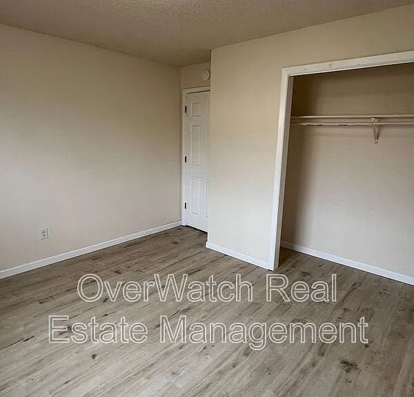 827 E 11th Ave #4 — Photo 8
