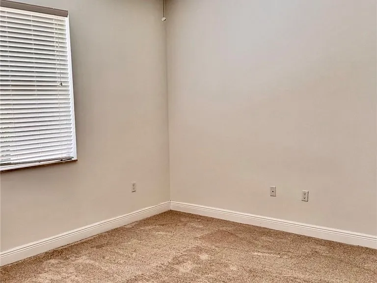 26527 Robin Way — Photo 6