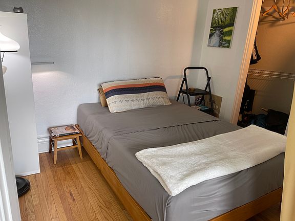 5th image of 901 NE 43rd St APT 303