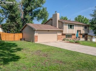 6330 Lemonwood Dr, Colorado Springs, CO 80918