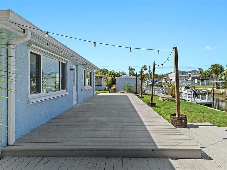 13916 Sommers Ave — Photo 33