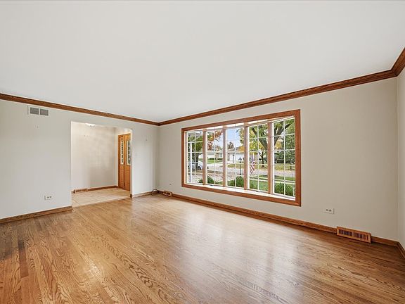 3rd image of 7802 Sawyer Rd