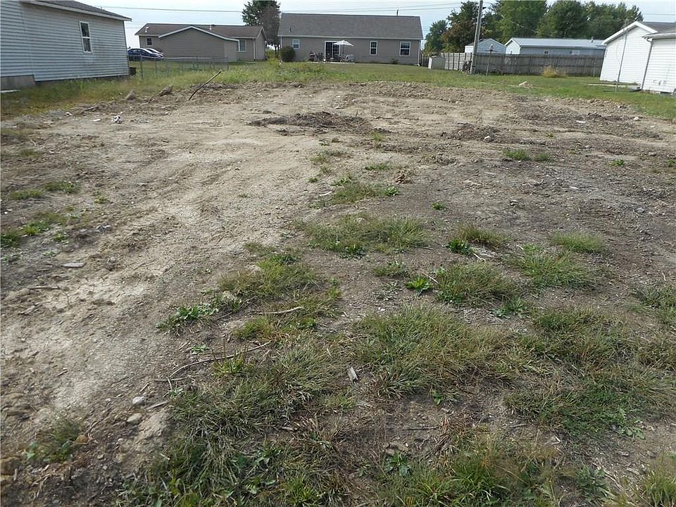 1st image of 5268 Lake Dr
