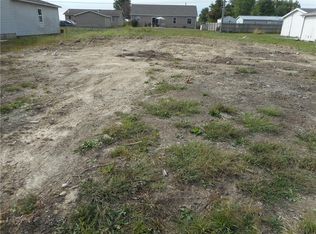 5268 Lake Dr, Celina, OH 45822