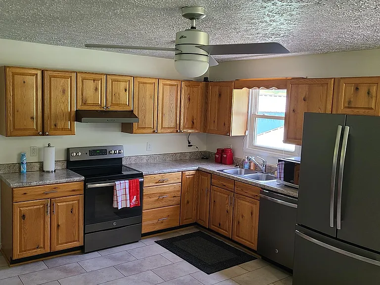 1201 Tory Springs Rd — Photo 12