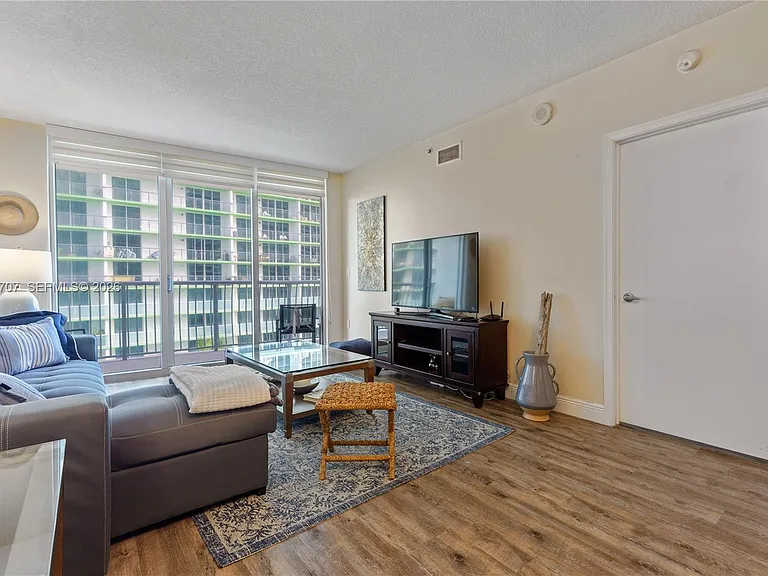 1750 N Bayshore Dr #1405 — Photo 20