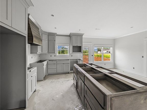 5th image of 27 Francis Dr