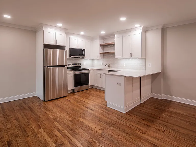 The Parkview at Polifly: In-Unit Washer & Dryer, Heat and Water Included, and Cat & Dog Friendly — Photo 57