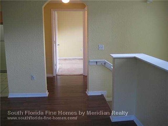 4th image of 301 Belmont Ln