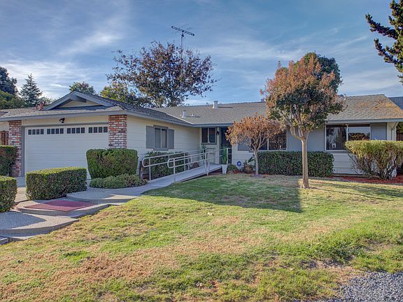 3rd image of 525 Hillbright Pl