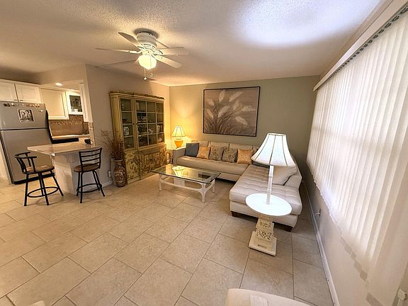 5th image of 1046 Cambridge C