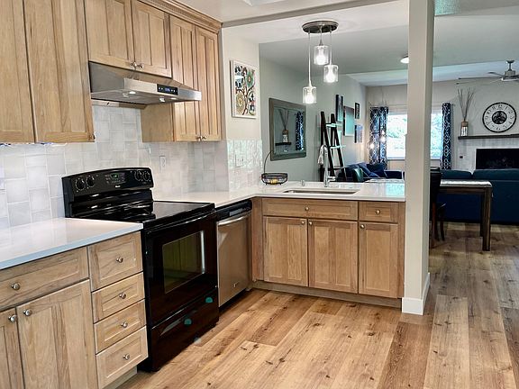 2nd image of 17711 Valle De Lobo Dr