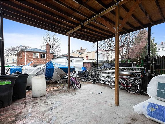 4th image of 31-25 105th St