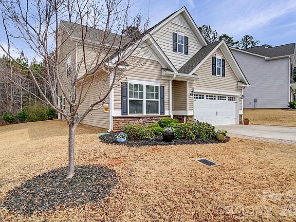 3rd image of 4612 Poinsettia Ave