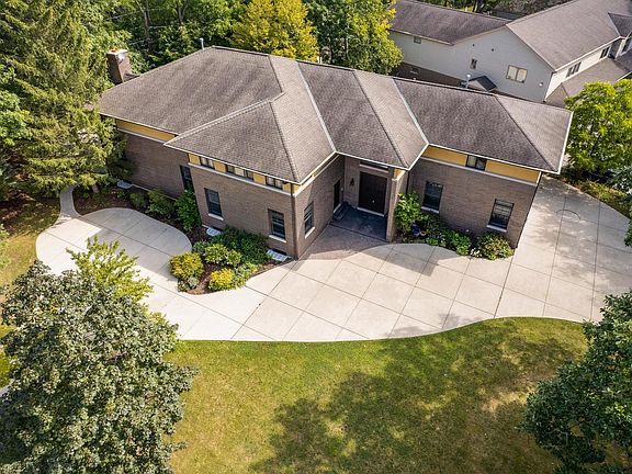 2nd image of 23479 N Birchwood Ln