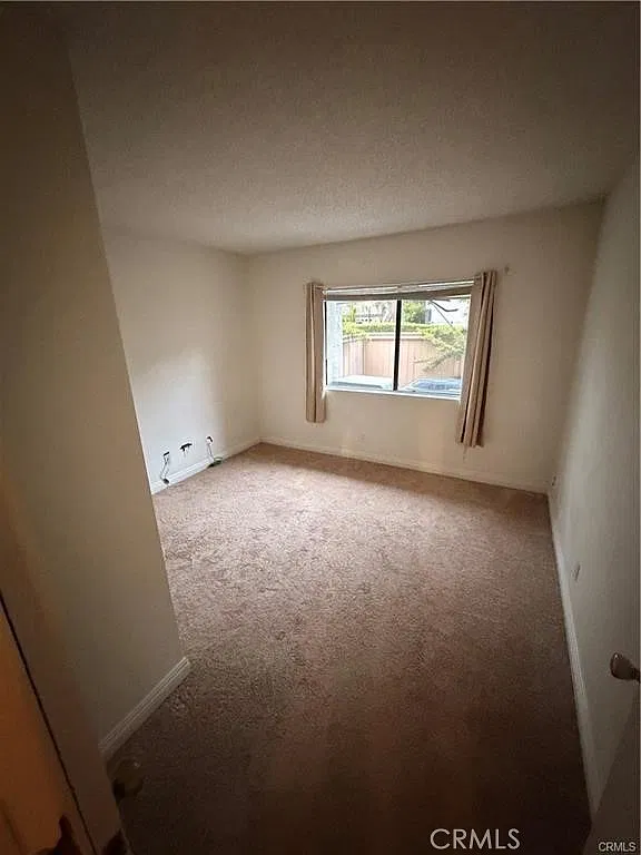 2 bed, 2.5 bath, 1297 sqft, $3,450 — Photo 4