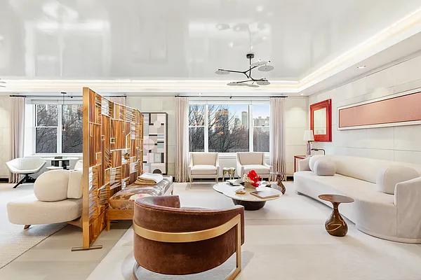 Sold by Compass | media 18