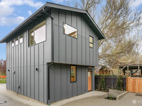 7710 C 30th Avenue NW, Seattle, WA 98117