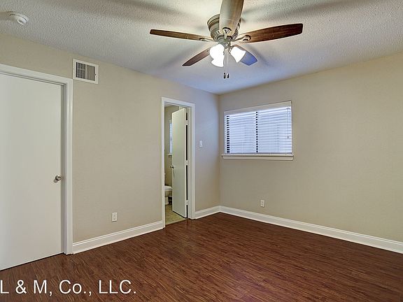 4th image of 405 Hawthorne St APT 24