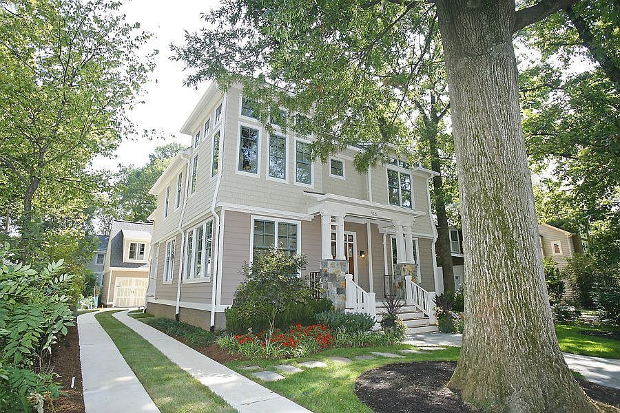 Elegant Craftsman Styling