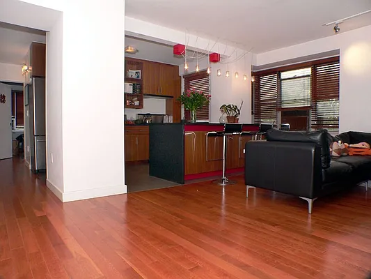 Rented by LoHo Realty | media 19