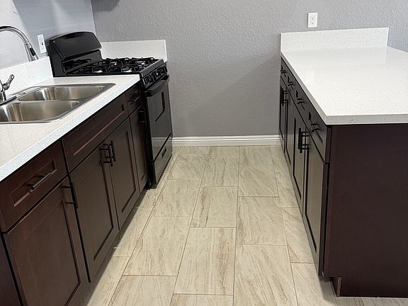 3rd image of 16388 Sequoia St APT 7