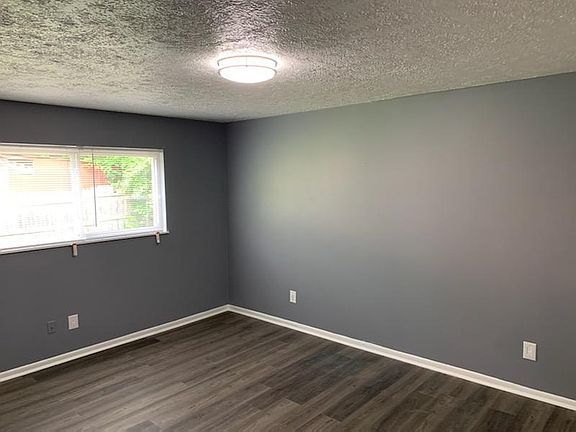 3rd image of 810 N Fred Shuttlesworth Cir APT 4