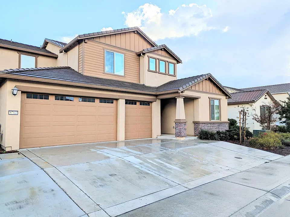 8764 Flute Cir