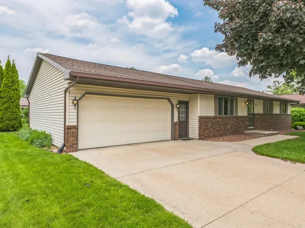 2324 W Applegate Dr, Appleton, WI 54914