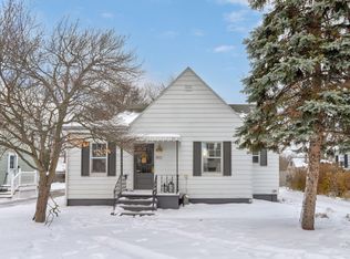 911 Napier Ave, Saint Joseph, MI 49085