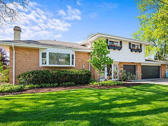 2nd image of 527 Cumnor Ct