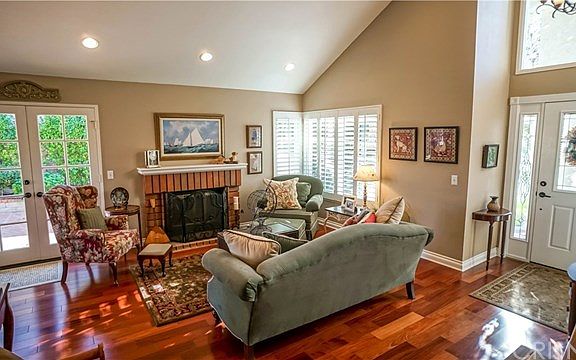 2nd image of 26030 Manzano Ct