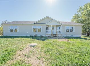1123 Woodland Dr, Eldon, MO 65026