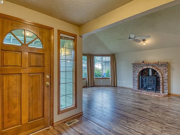 4th image of 5312 NE 101st Cir