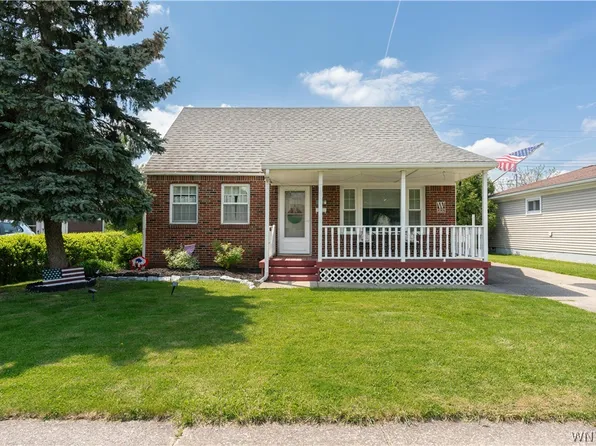 214 Bissell Ave, Depew, NY 14043