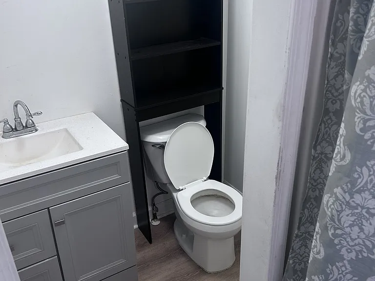 335 S Wood St #2 — Photo 9