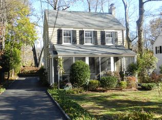 31 Cleveland Rd, Caldwell, NJ 07006