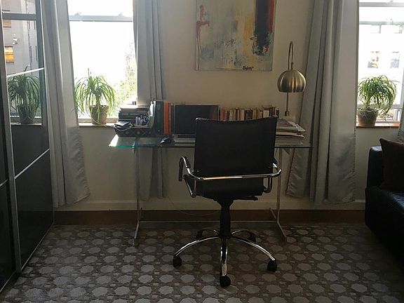 Furnished office example