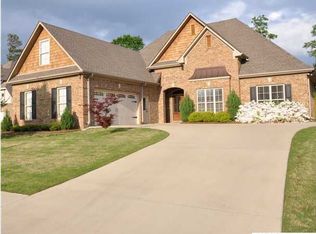 431 River Oaks Ln, Helena, AL 35080