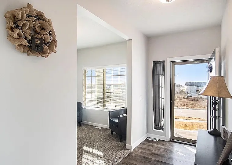 5 bed, 3.5 bath, 3500 sqft, $3,100 — Photo 3