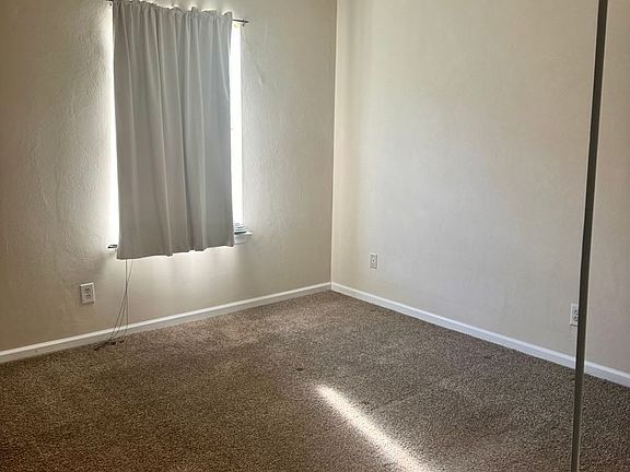 5th image of 3555 Clover Meadows Dr
