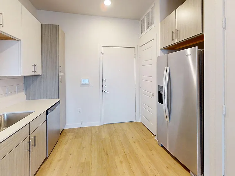 Park South — Photo 128